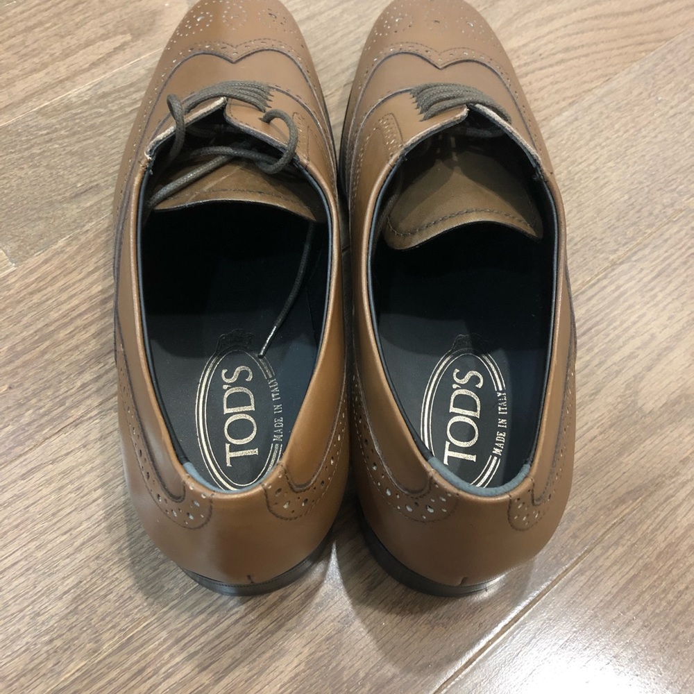 TOD'S Wingtip Brogue Oxford Lace-up in Leather - Picture 4 of 4